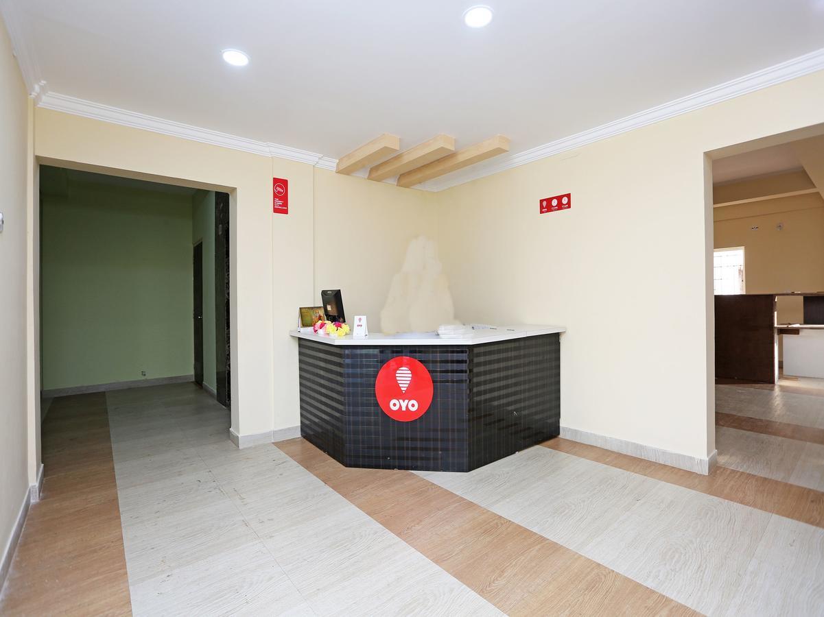 Oyo 11343 Hotel Sai International Bhubaneswar Exterior foto