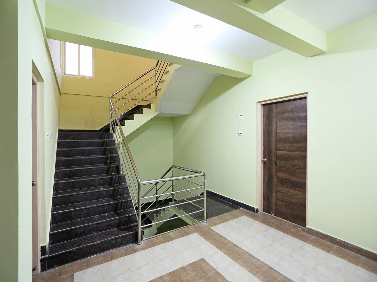 Oyo 11343 Hotel Sai International Bhubaneswar Exterior foto