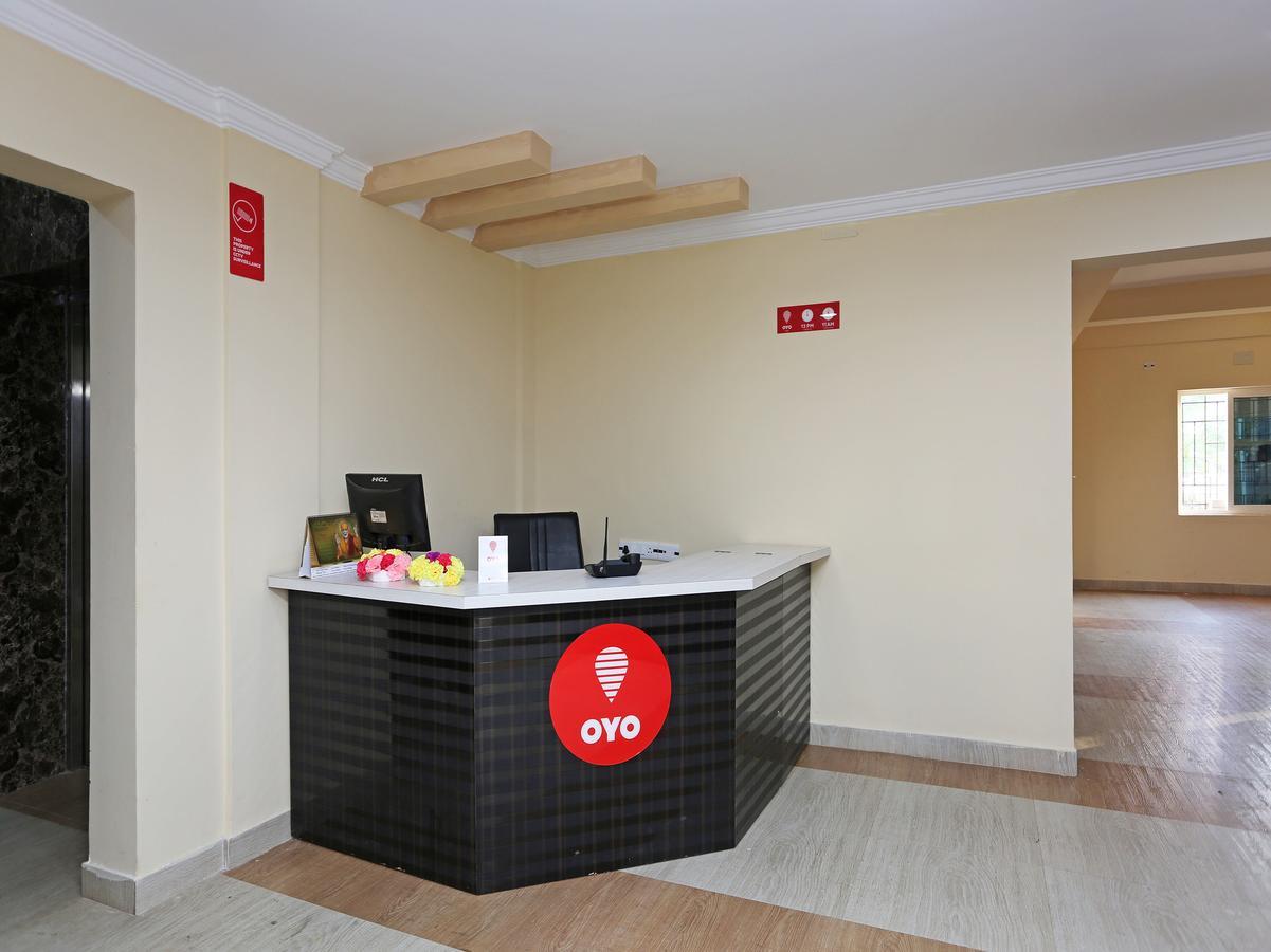 Oyo 11343 Hotel Sai International Bhubaneswar Exterior foto