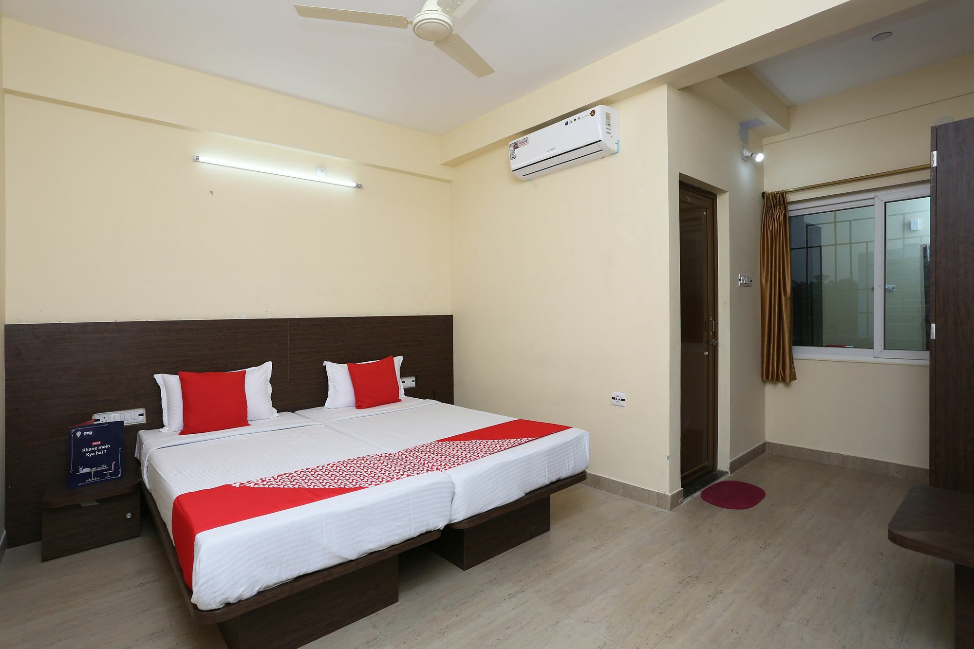 Oyo 11343 Hotel Sai International Bhubaneswar Exterior foto